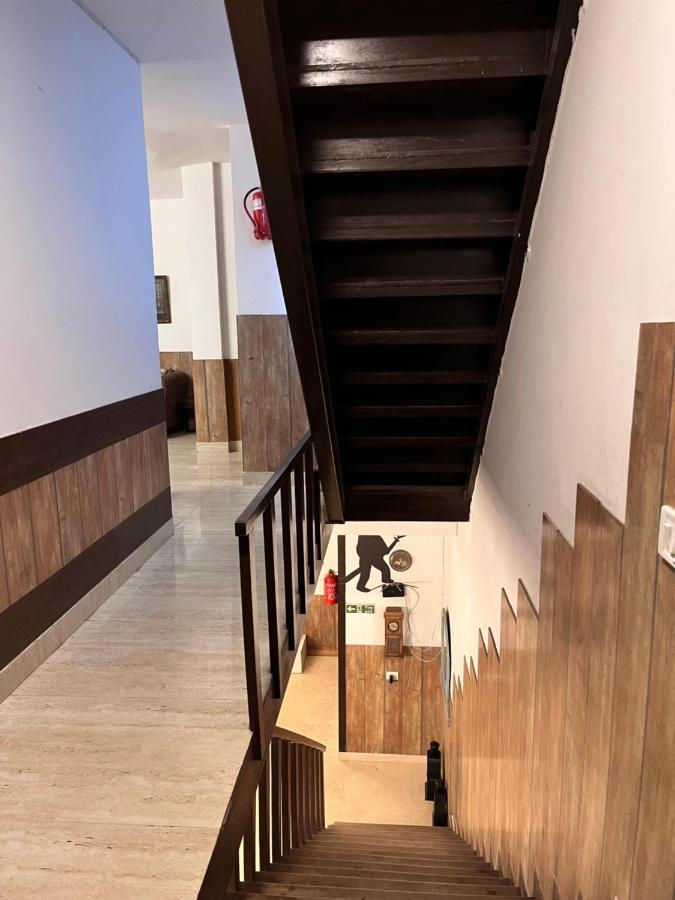 Aakritii Hotels Ґурґаон Екстер'єр фото