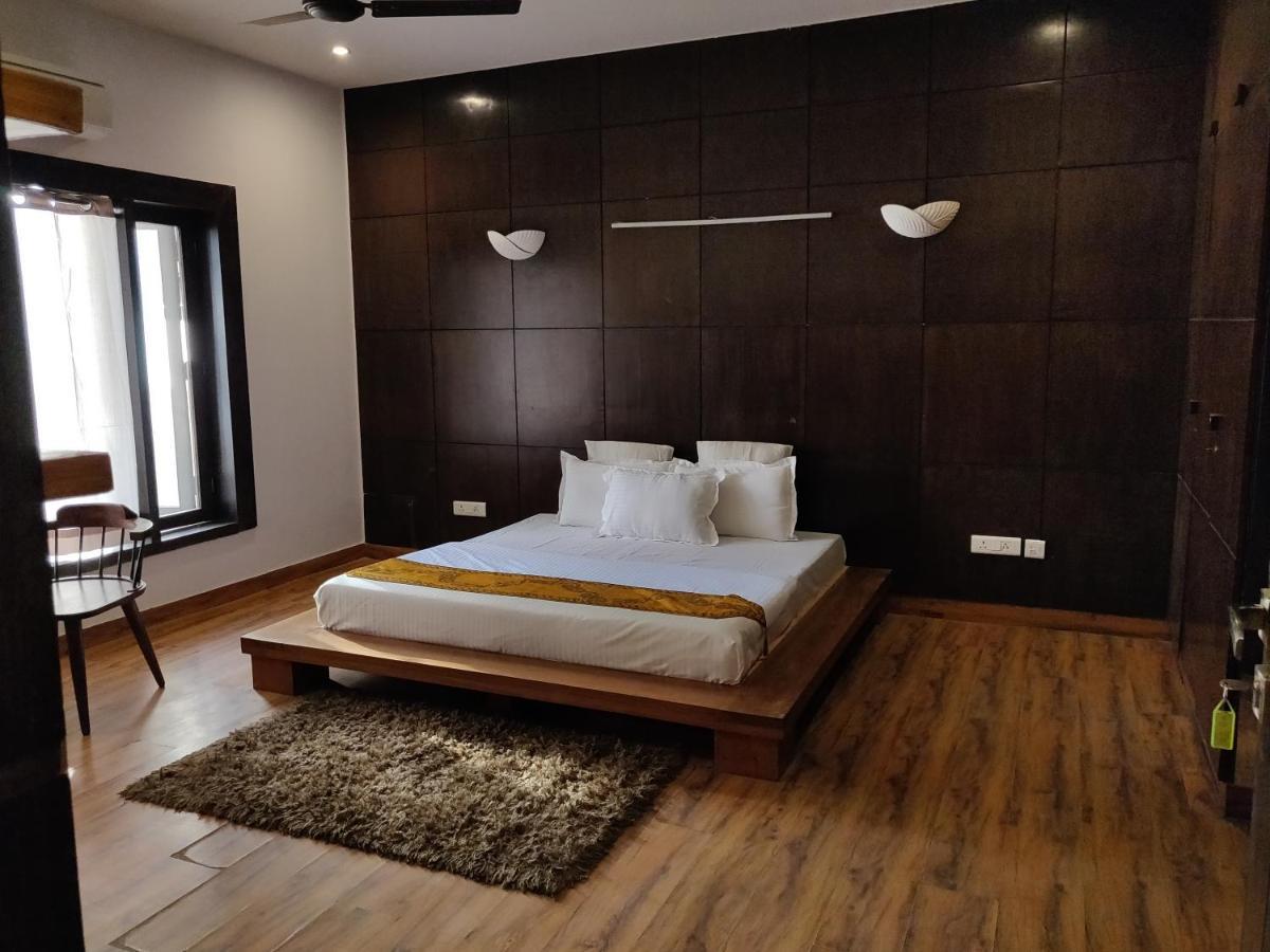 Aakritii Hotels Ґурґаон Екстер'єр фото